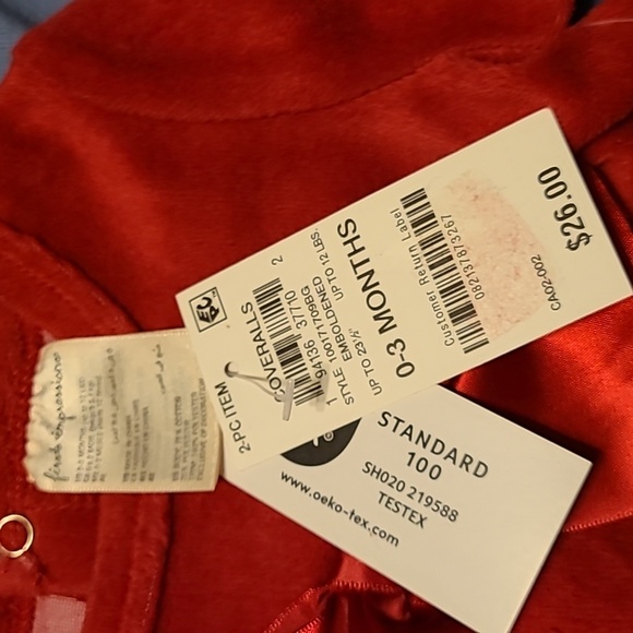 First Impressions red velour girls outfit with footie/headband NWT 0-3 months - Picture 3 of 9